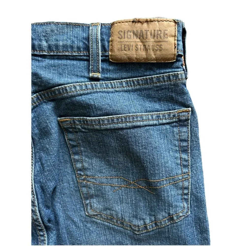 VTG Levi’s 90's Classic Bootcut Denim Jeans Men's Size 30x32 Zipper Fly Y2K